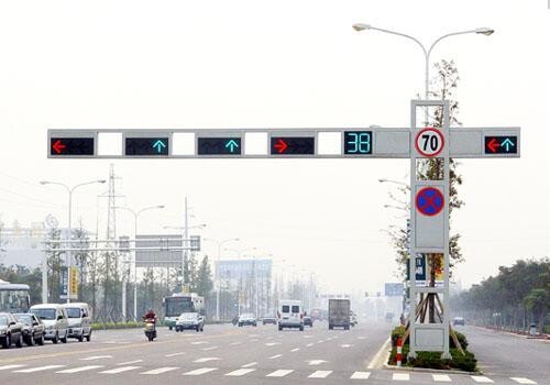 交通信号灯厂家分析交通信号的具体分类